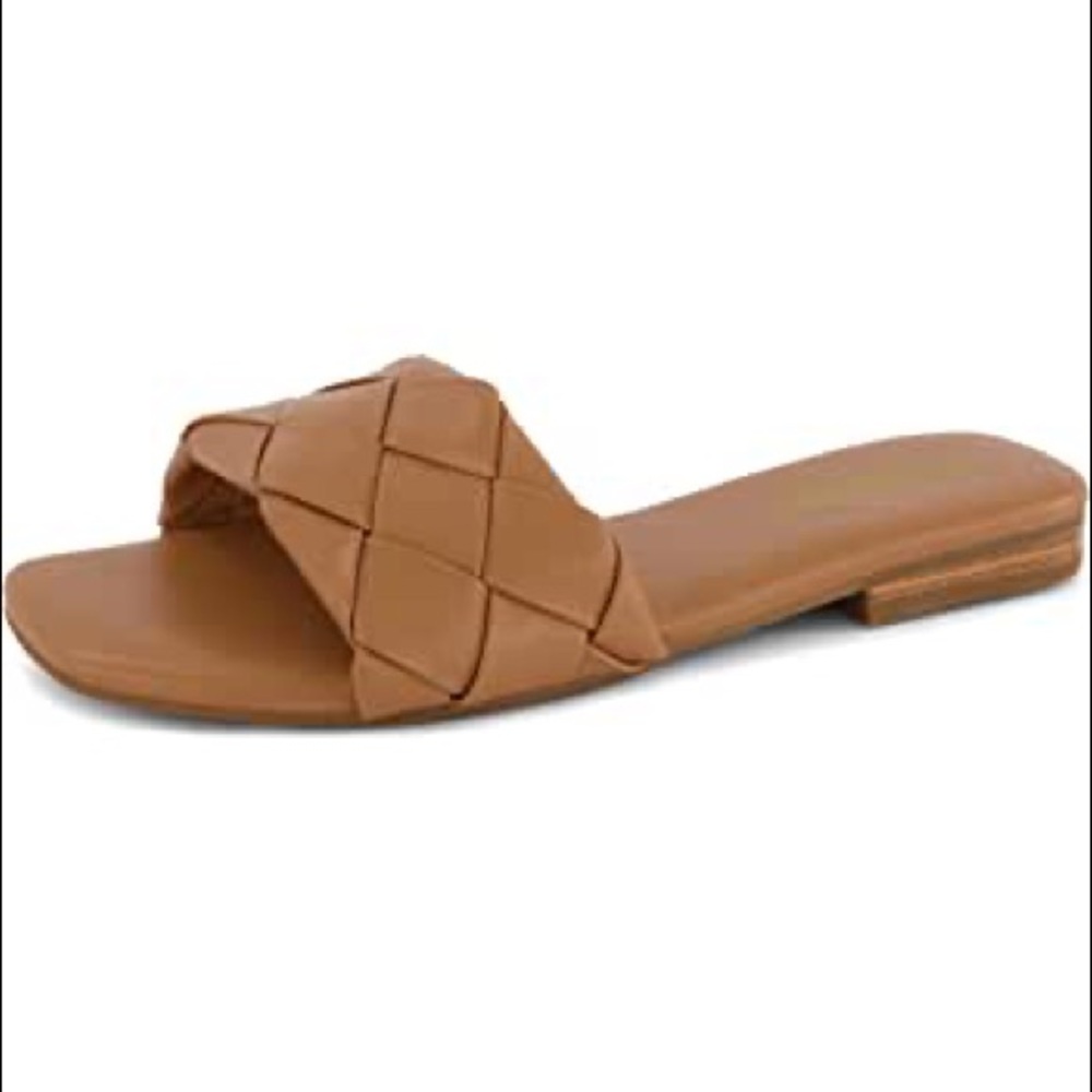 Cushionaire Sandals Size 7.5 - Never Worn